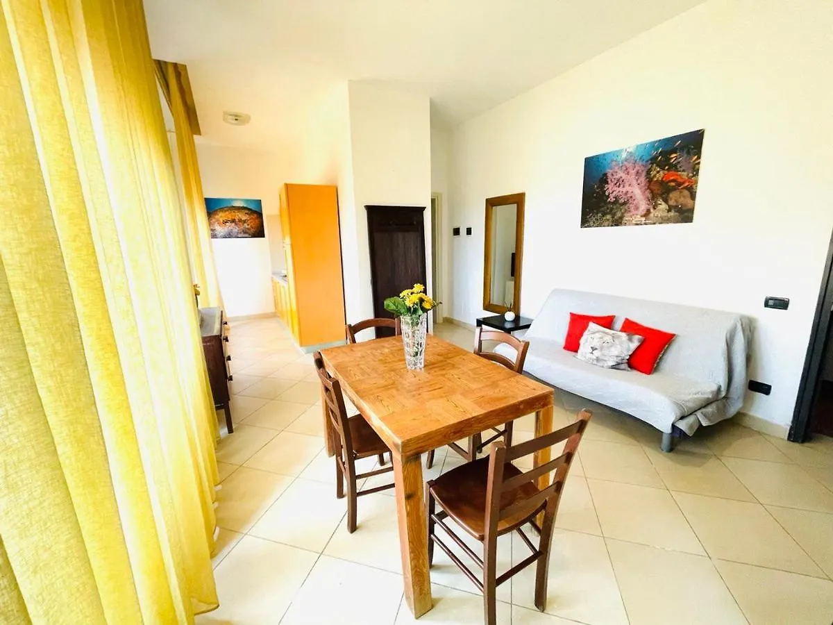 Regina Beach Holiday Apartments Tirrenia