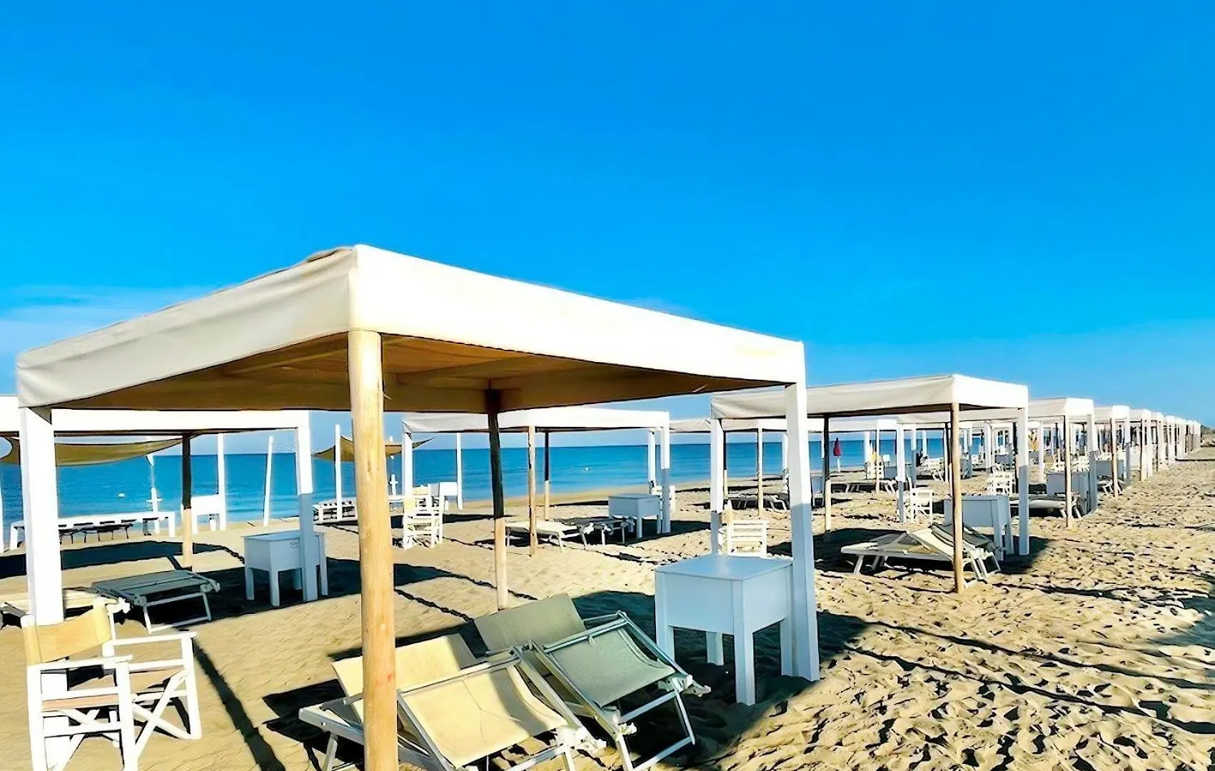Regina Beach Holiday Apartments Tirrenia Italy
